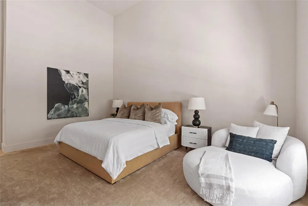 5641 Holly Springs Drive Houston, TX 77056