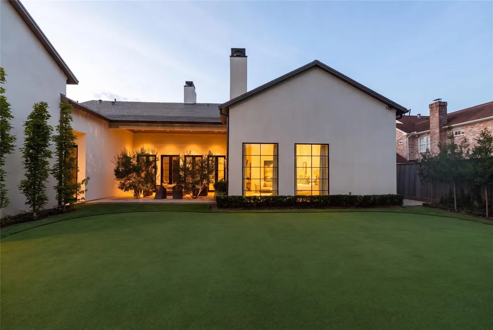 5641 Holly Springs Drive Houston, TX 77056