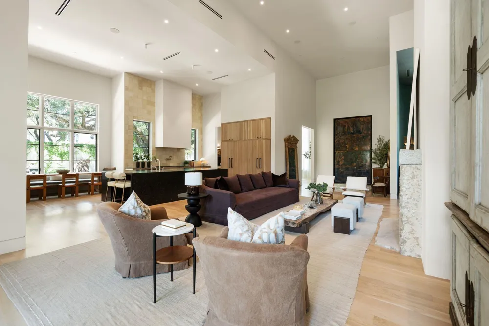 5641 Holly Springs Drive Houston, TX 77056