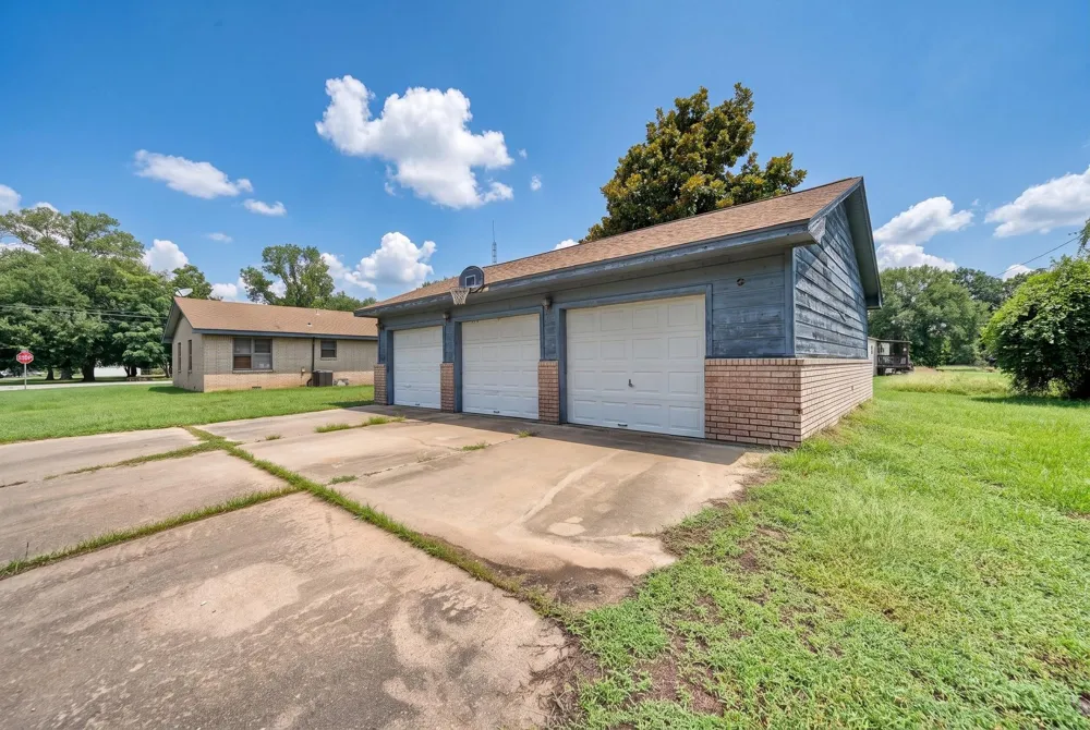413 3rd Street Somerville, TX 77879