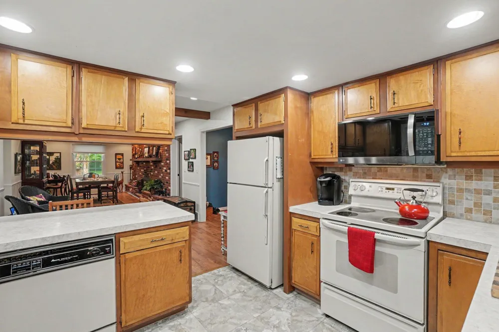 219 Jackson Street Allegan City, MI 49010