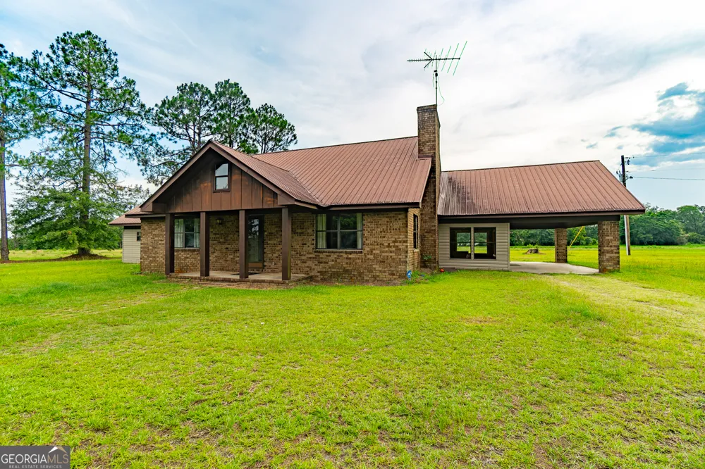 5074 Savannah Highway Sylvania, GA 30467