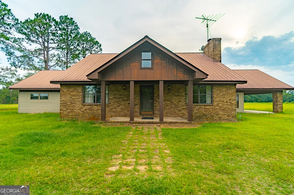 5074 Savannah Highway Sylvania, GA 30467