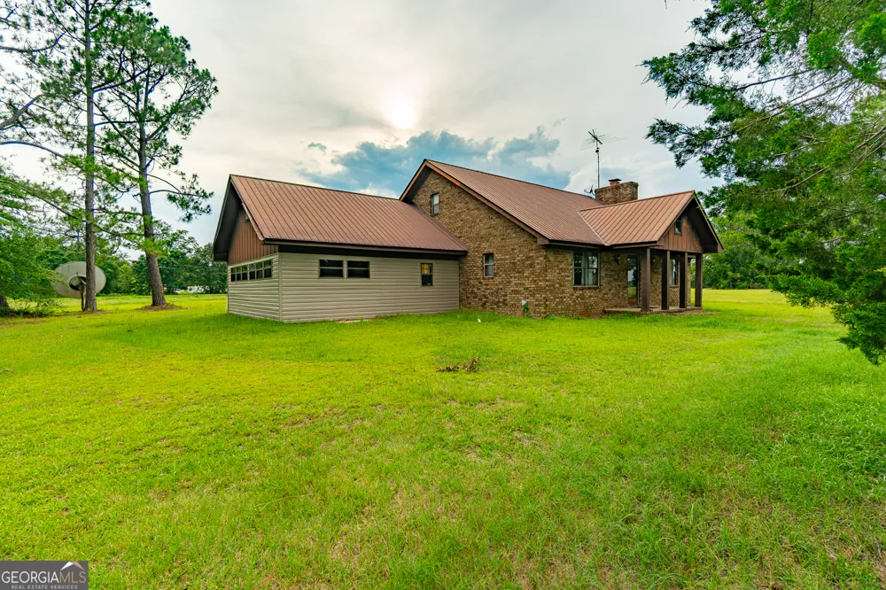 5074 Savannah Highway Sylvania, GA 30467