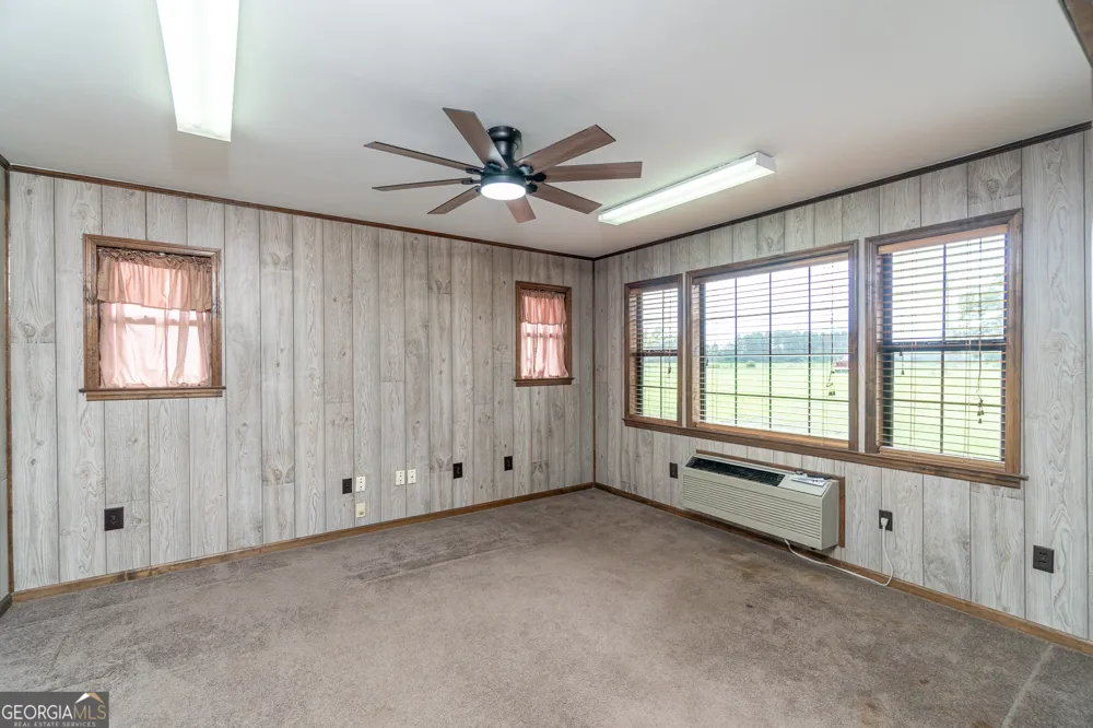 5074 Savannah Highway Sylvania, GA 30467