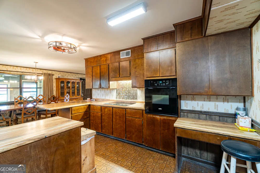 5074 Savannah Highway Sylvania, GA 30467