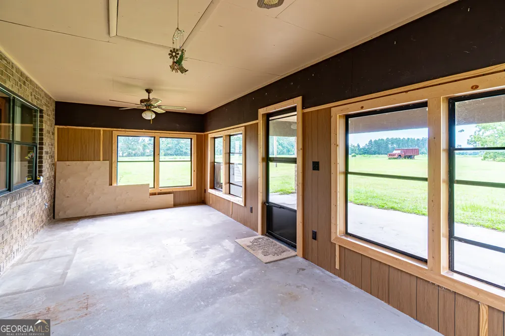 5074 Savannah Highway Sylvania, GA 30467