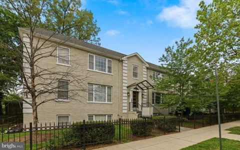 1400 LONGFELLOW STREET NW #202