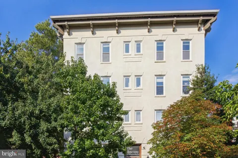 676 4TH STREET NE #402