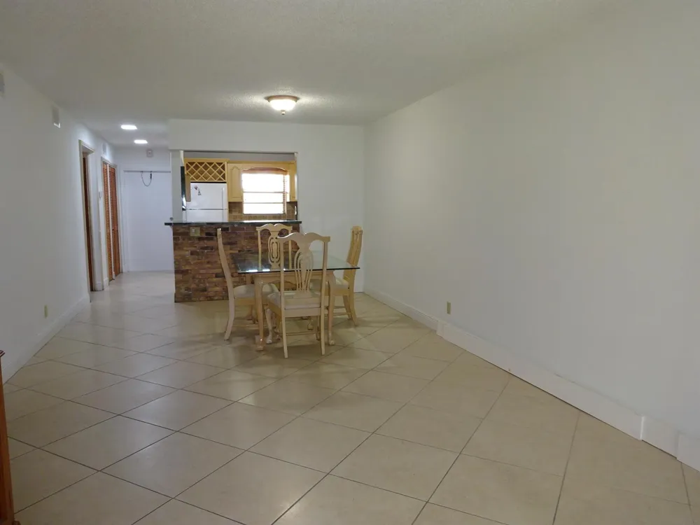 605 S STATE ROAD 7 #2D Margate, FL 33068