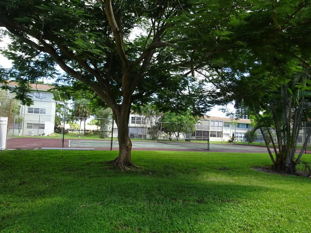 605 S STATE ROAD 7 #2D Margate, FL 33068