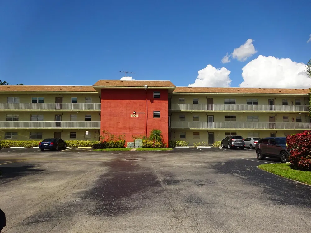 605 S STATE ROAD 7 #2D Margate, FL 33068