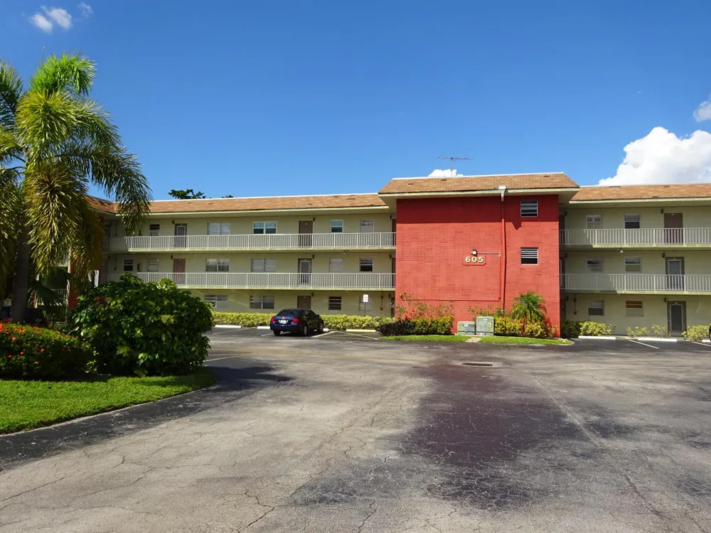 605 S STATE ROAD 7 #2D Margate, FL 33068