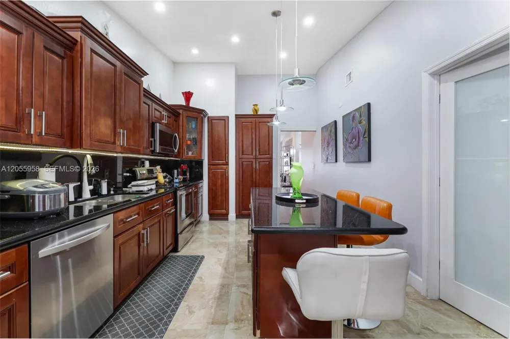 11425 NW 88th Ct Hialeah Gardens, FL 33018