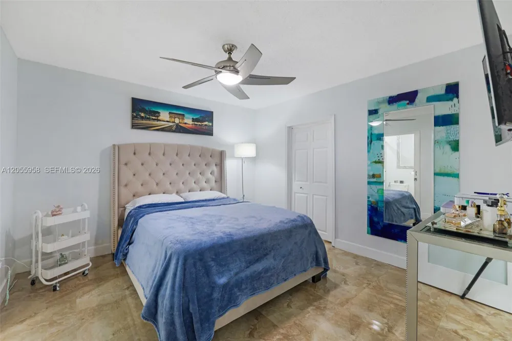 11425 NW 88th Ct Hialeah Gardens, FL 33018