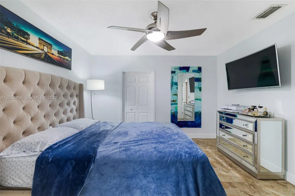 11425 NW 88th Ct Hialeah Gardens, FL 33018