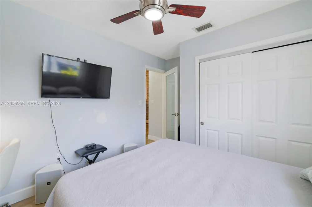 11425 NW 88th Ct Hialeah Gardens, FL 33018