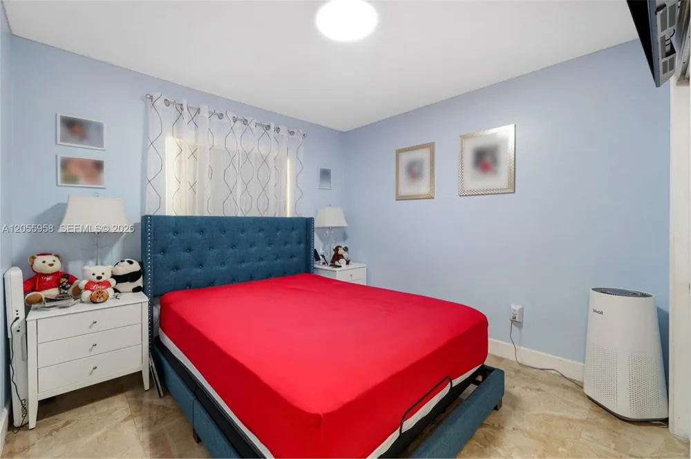 11425 NW 88th Ct Hialeah Gardens, FL 33018