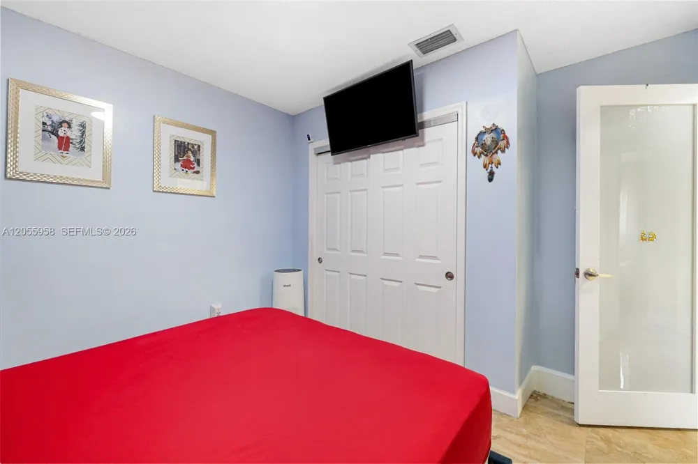 11425 NW 88th Ct Hialeah Gardens, FL 33018