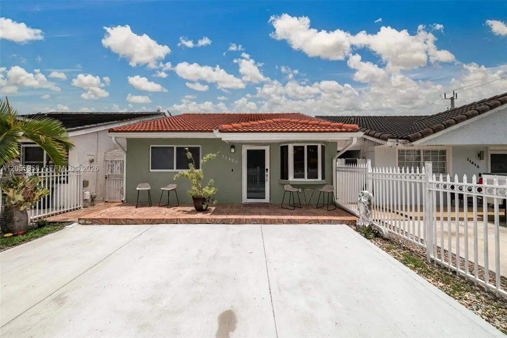 11425 NW 88th Ct Hialeah Gardens, FL 33018
