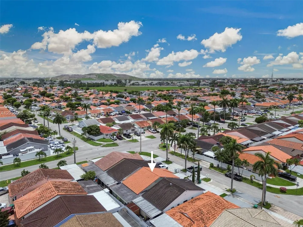 11425 NW 88th Ct Hialeah Gardens, FL 33018
