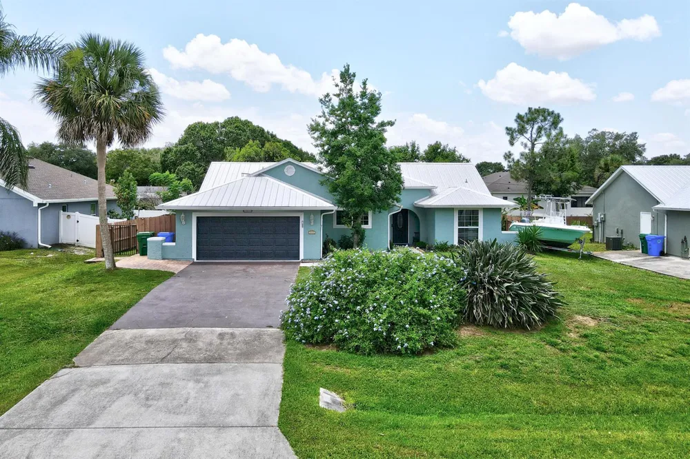 843 Vocelle Avenue Sebastian, FL 32958
