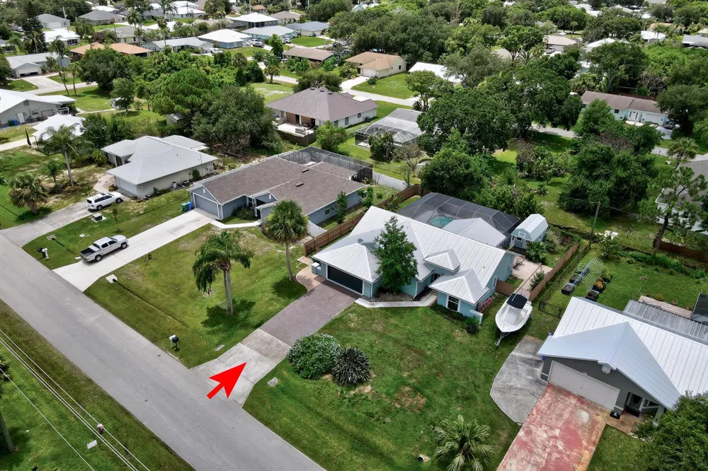 843 Vocelle Avenue Sebastian, FL 32958