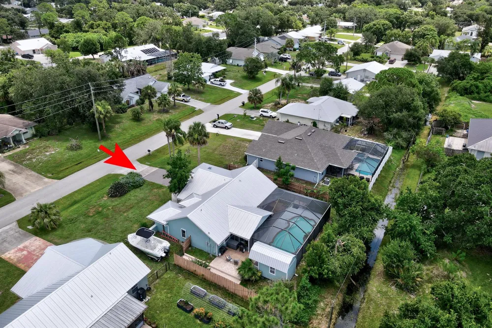 843 Vocelle Avenue Sebastian, FL 32958