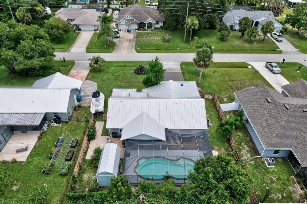 843 Vocelle Avenue Sebastian, FL 32958