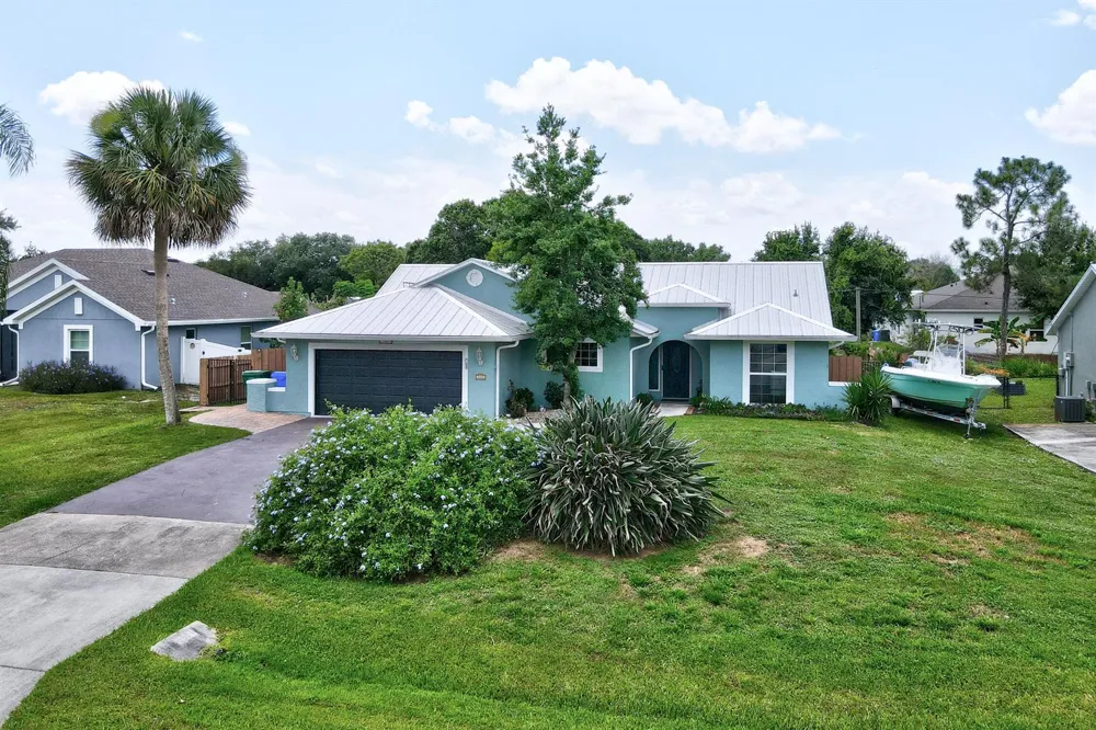 843 Vocelle Avenue Sebastian, FL 32958