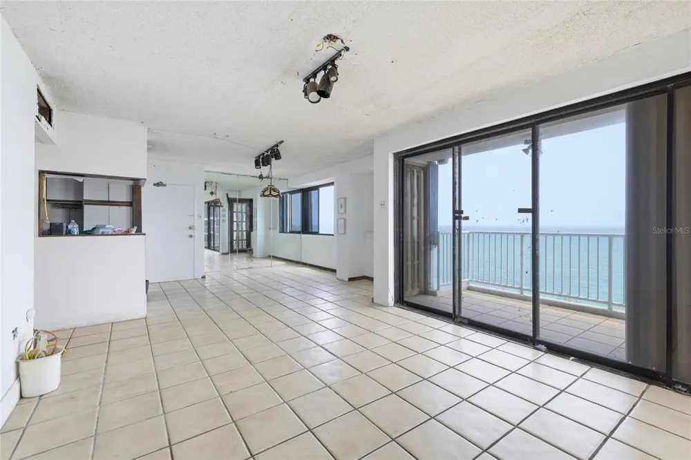 4633 ISLA VERDE AVE #803 Carolina, PR 00979