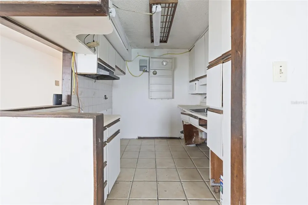 4633 ISLA VERDE AVE #803 Carolina, PR 00979