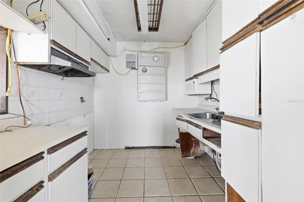 4633 ISLA VERDE AVE #803 Carolina, PR 00979