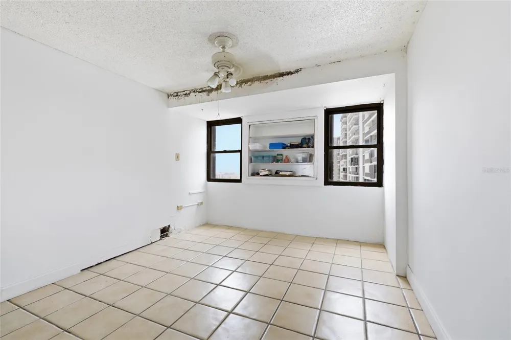 4633 ISLA VERDE AVE #803 Carolina, PR 00979