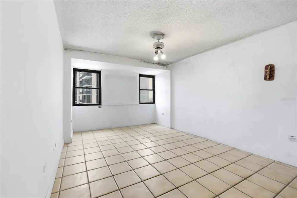 4633 ISLA VERDE AVE #803 Carolina, PR 00979