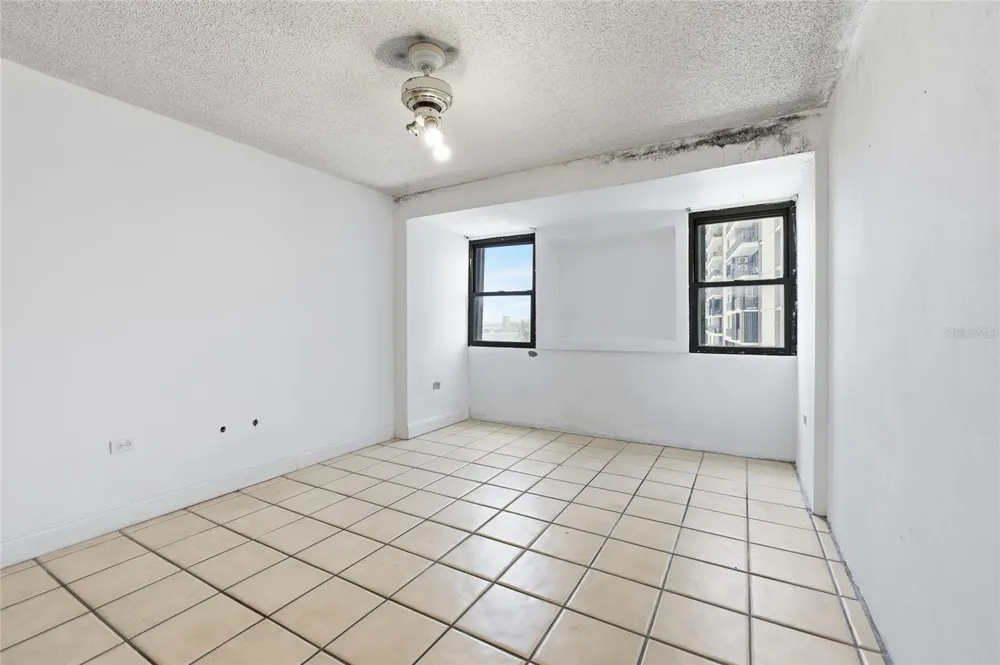 4633 ISLA VERDE AVE #803 Carolina, PR 00979