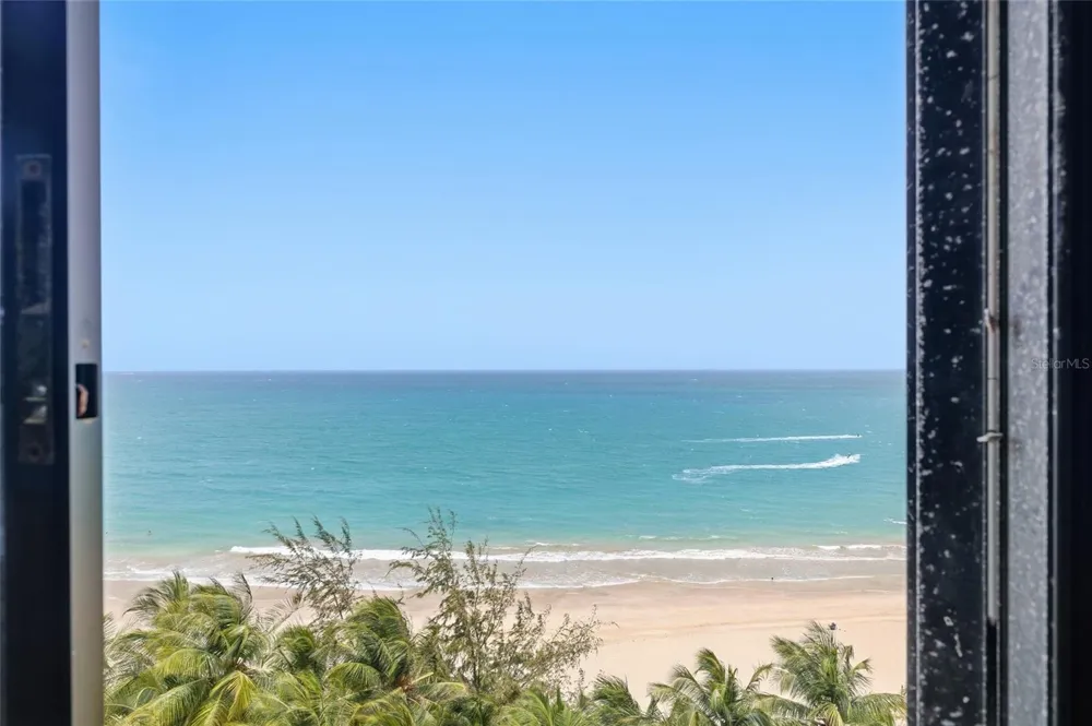 4633 ISLA VERDE AVE #803 Carolina, PR 00979