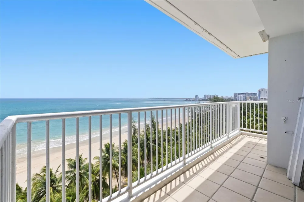 4633 ISLA VERDE AVE #803 Carolina, PR 00979