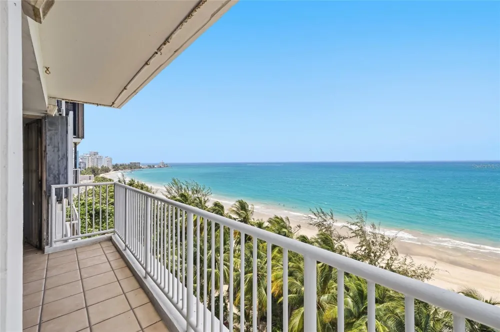 4633 ISLA VERDE AVE #803 Carolina, PR 00979