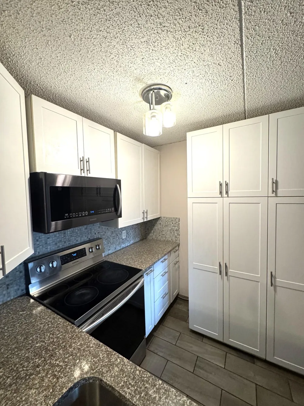 10511 Cedar Lake Road #503 Hopkins, MN 55305