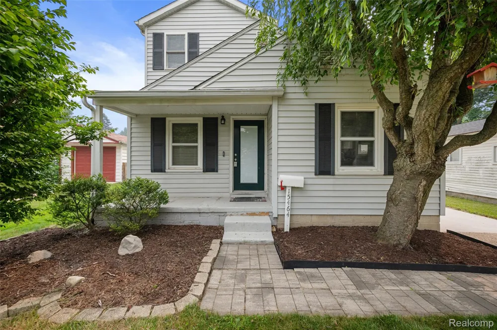 15464 Dixie Redford Charter Township, MI 48239