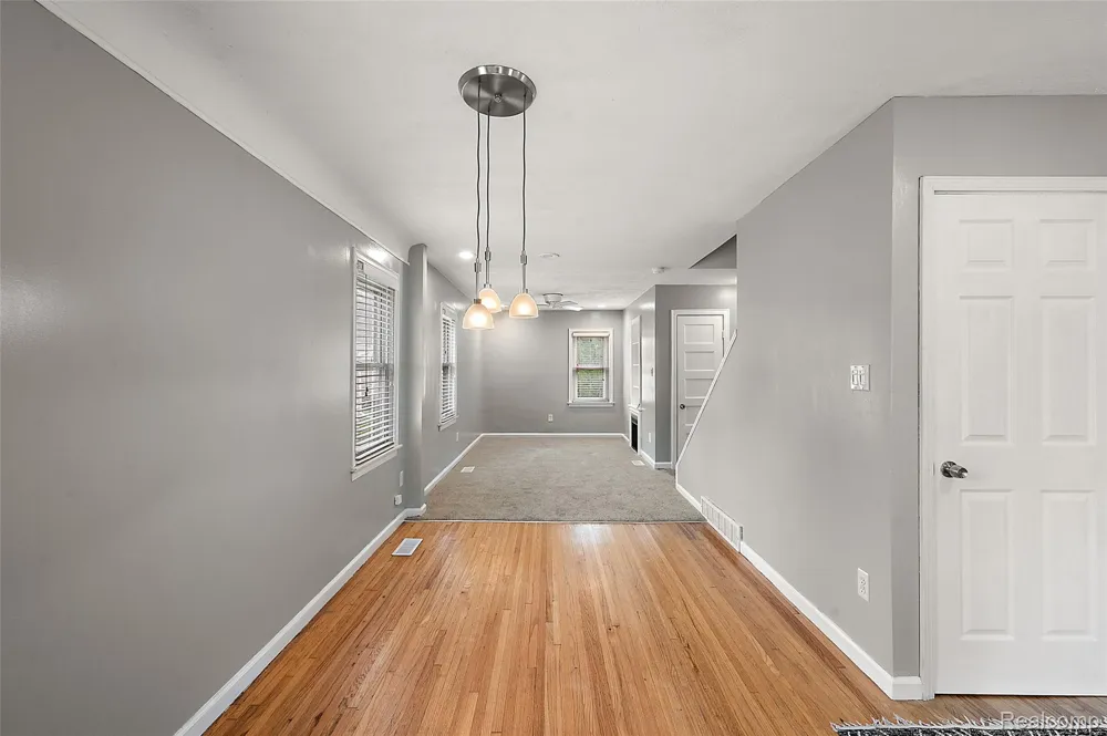 15464 Dixie Redford Charter Township, MI 48239