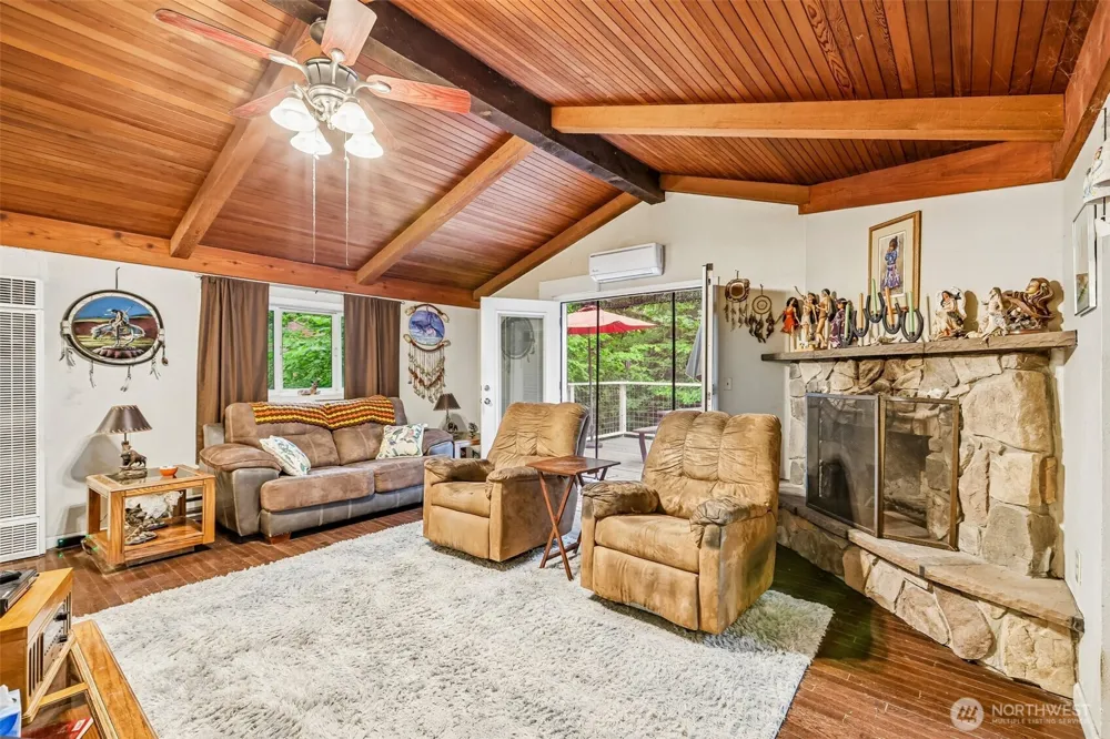 41391 Shore Lane Concrete, WA 98237