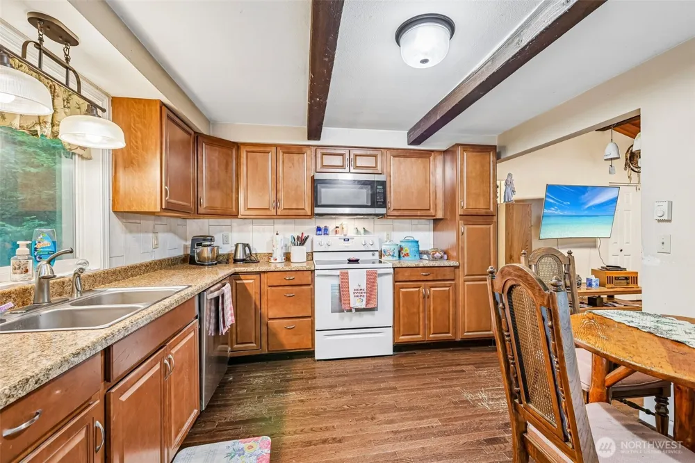 41391 Shore Lane Concrete, WA 98237