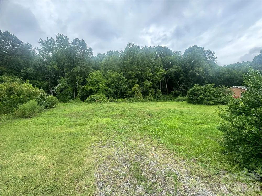 306 West Avenue #B Charlotte, NC 28208