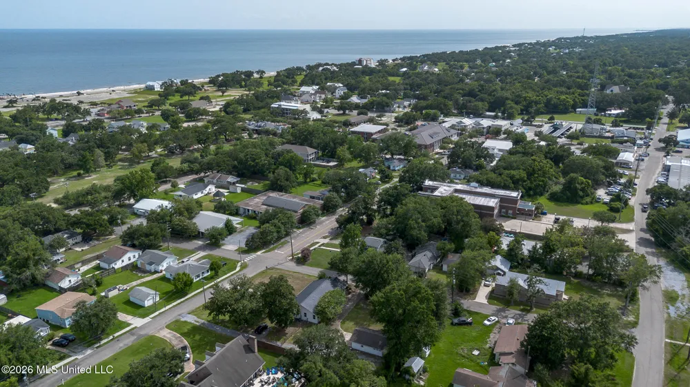 200 E 2nd Street Long Beach, MS 39560