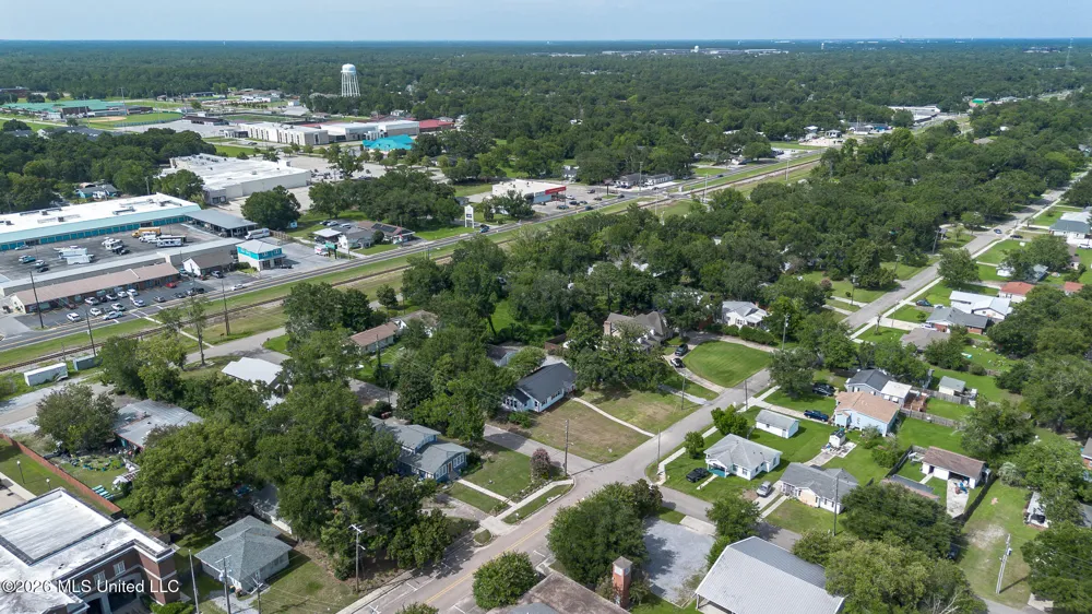 200 E 2nd Street Long Beach, MS 39560