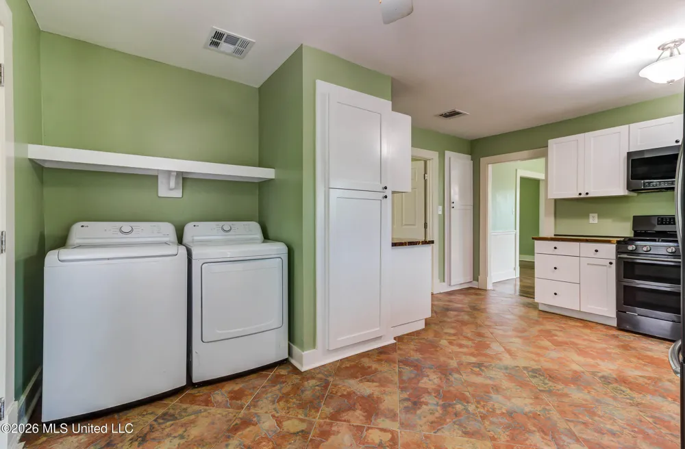 200 E 2nd Street Long Beach, MS 39560
