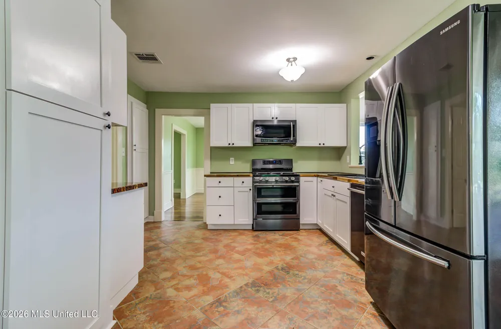 200 E 2nd Street Long Beach, MS 39560