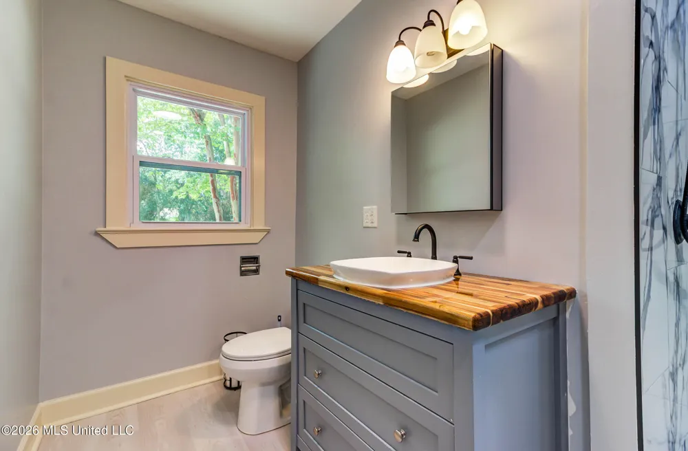 200 E 2nd Street Long Beach, MS 39560